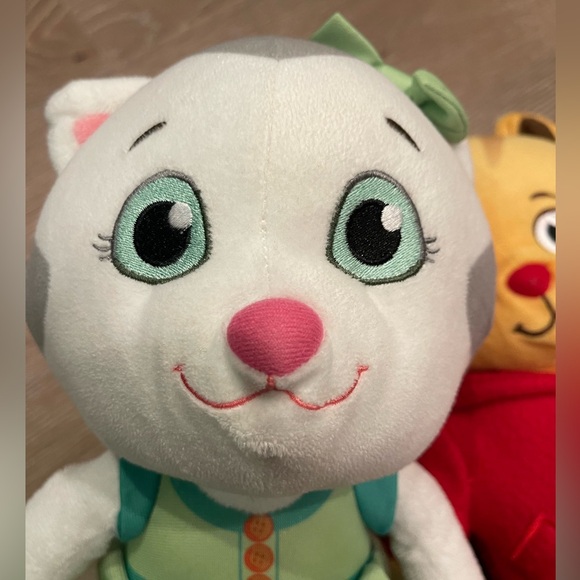 GUC Daniel Tiger and Katerina Kittycat Plush authentic from the Live show - Picture 4 of 10
